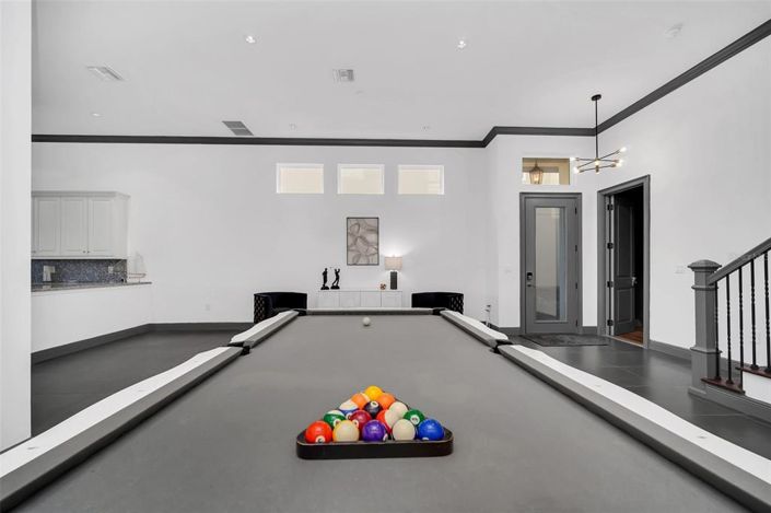 Image No.7-5 Bed Property for sale