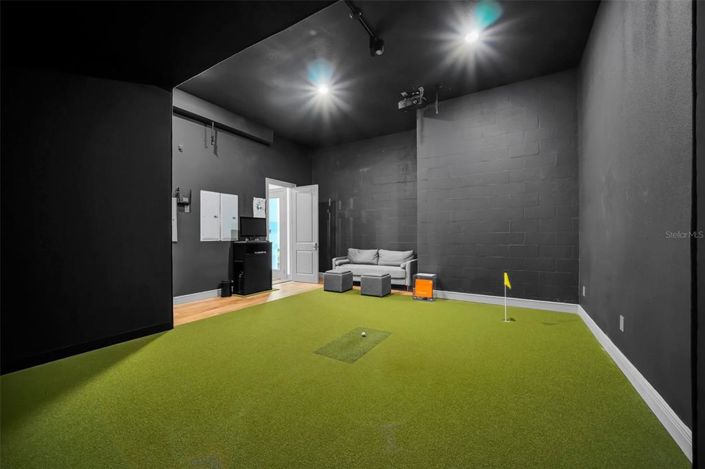 Image No.8-5 Bed Property for sale