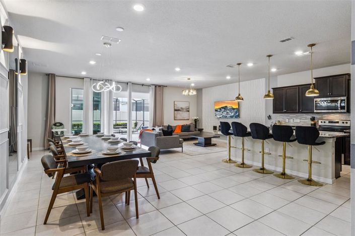 Image No.12-10 Bed Property for sale