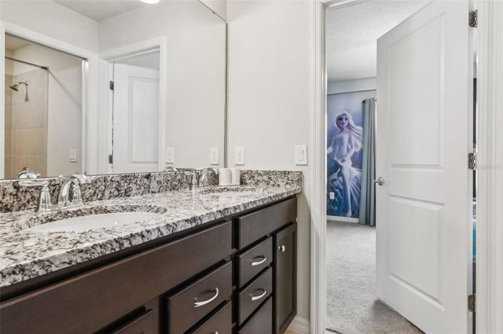 Image No.26-10 Bed Property for sale