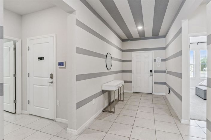 Image No.3-10 Bed Property for sale