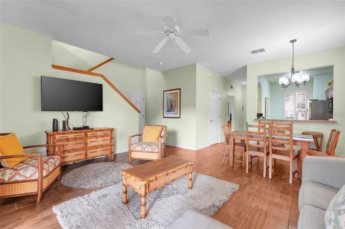 Image No.16-4 Bed Townhouse for sale