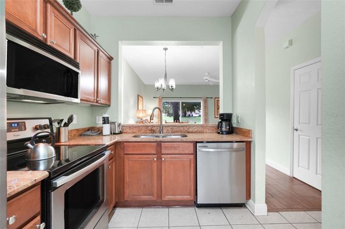 Image No.7-4 Bed Townhouse for sale