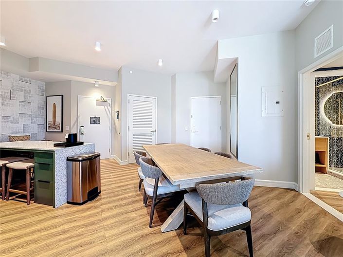 Image No.17-2 Bed Property for sale