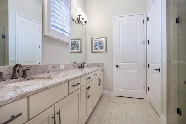 Image No.36-4 Bed Property for sale