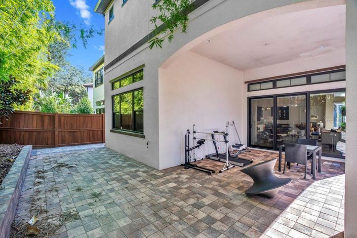 Image No.55-4 Bed Property for sale