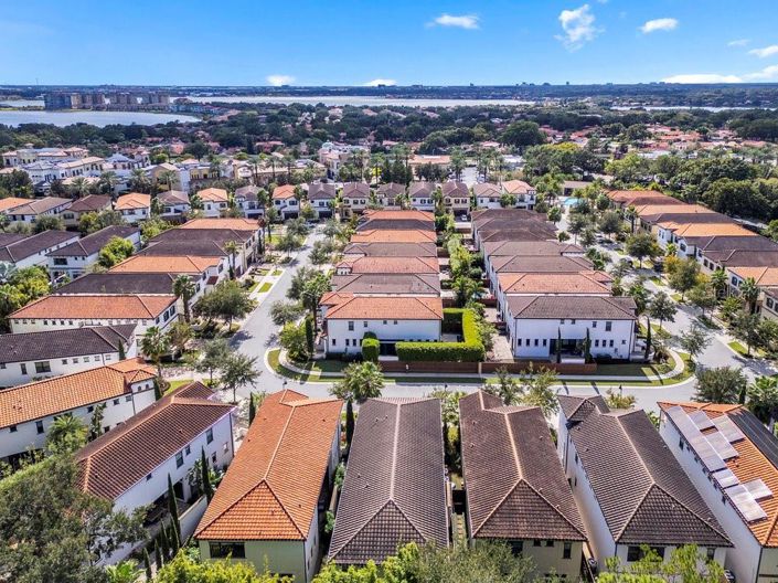 Image No.68-4 Bed Property for sale