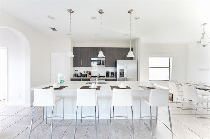 Image No.5-4 Bed Property for sale