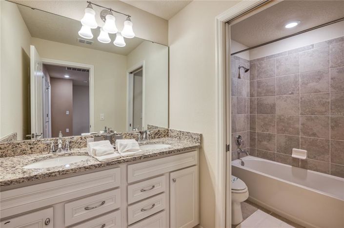 Image No.33-5 Bed Townhouse for sale