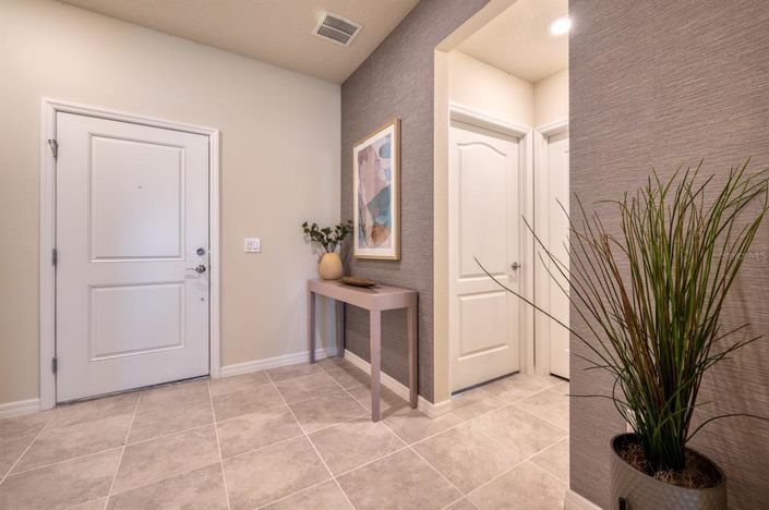 Image No.4-5 Bed Townhouse for sale