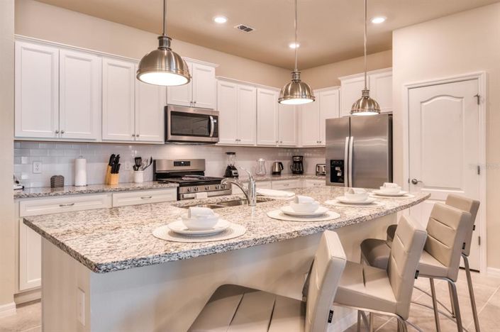 Image No.8-5 Bed Townhouse for sale