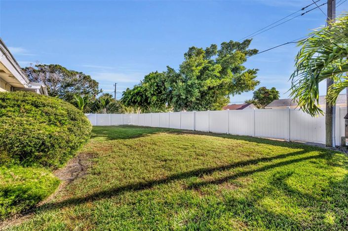 Image No.22-4 Bed Property for sale