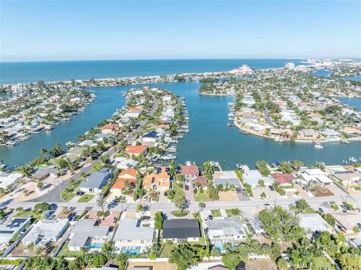 Image No.25-4 Bed Property for sale