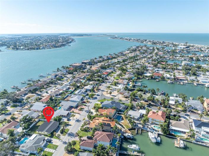 Image No.28-4 Bed Property for sale