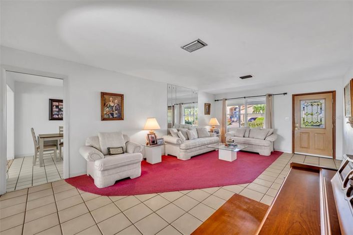 Image No.5-4 Bed Property for sale