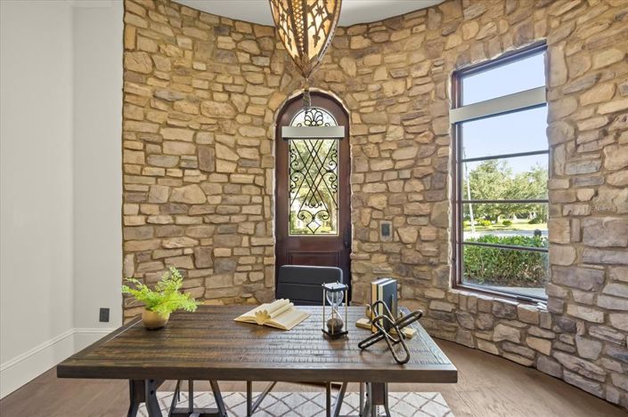 Image No.15-3 Bed Property for sale