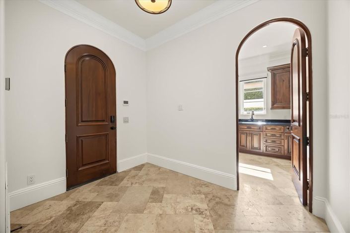 Image No.17-3 Bed Property for sale