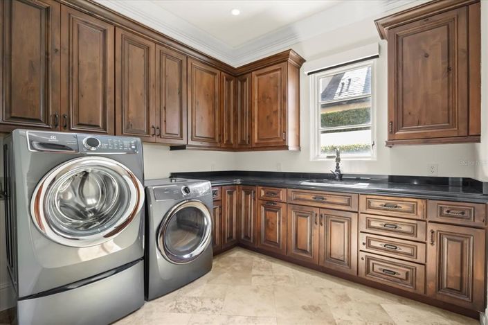 Image No.18-3 Bed Property for sale