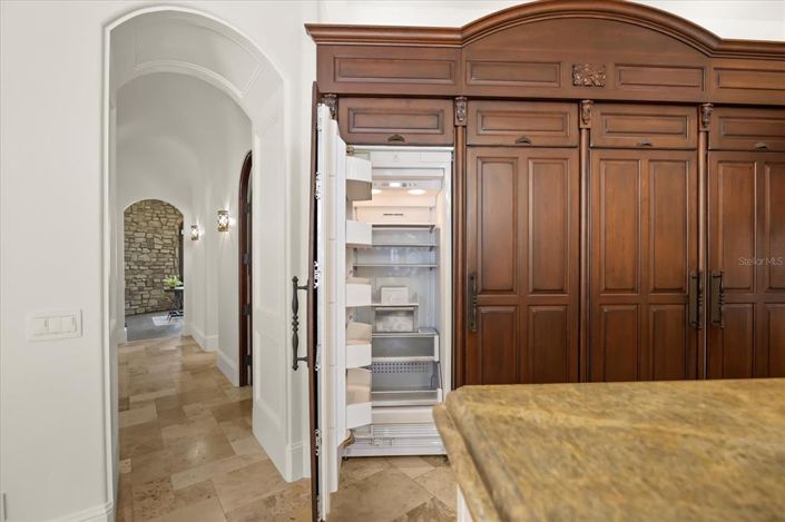 Image No.25-3 Bed Property for sale