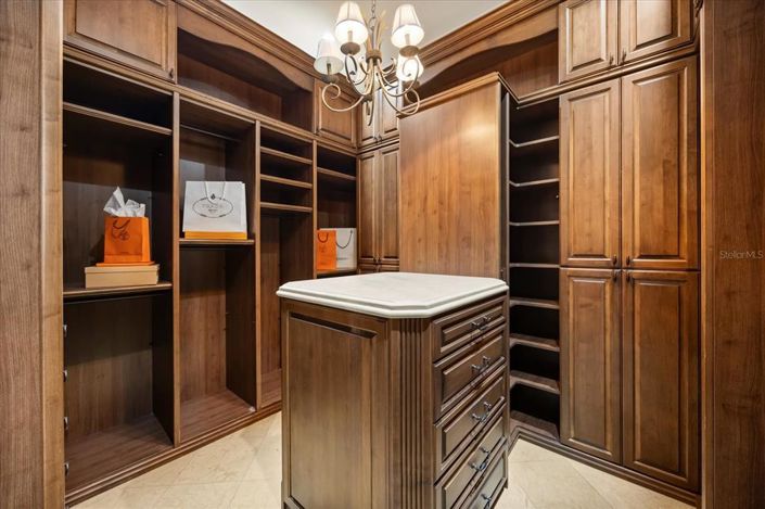 Image No.44-3 Bed Property for sale