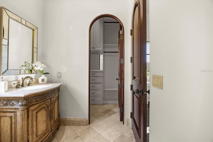 Image No.61-3 Bed Property for sale