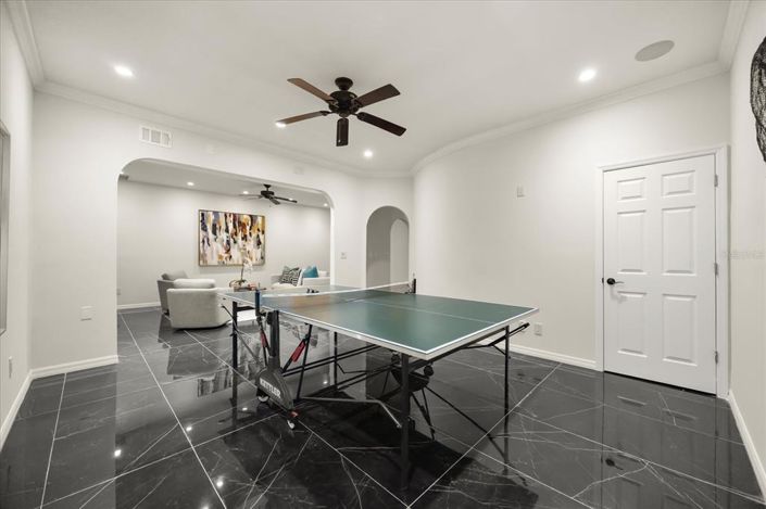 Image No.78-3 Bed Property for sale