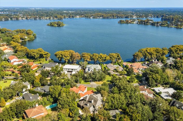 Image No.87-3 Bed Property for sale