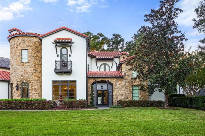 Image No.89-3 Bed Property for sale