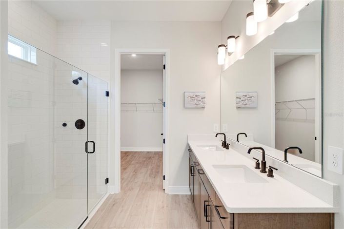 Image No.19-3 Bed Property for sale