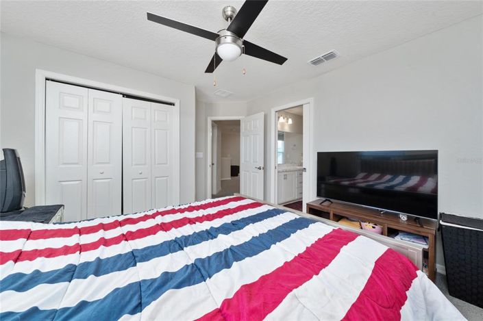 Image No.23-5 Bed Property for sale