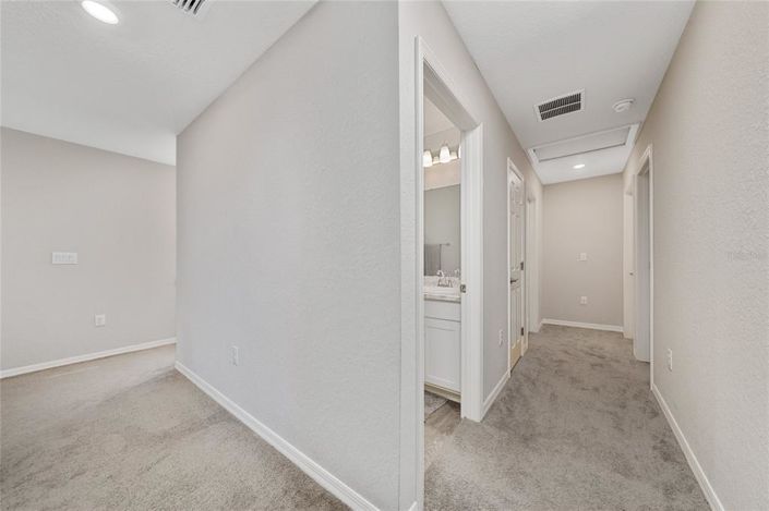 Image No.27-5 Bed Property for sale