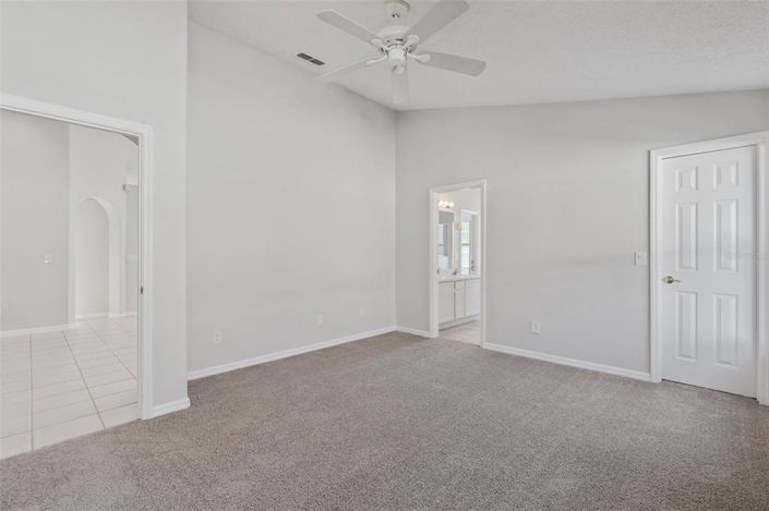 Image No.12-4 Bed Property for sale