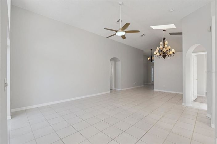 Image No.6-4 Bed Property for sale