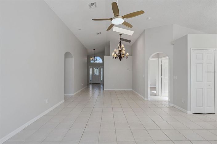 Image No.7-4 Bed Property for sale