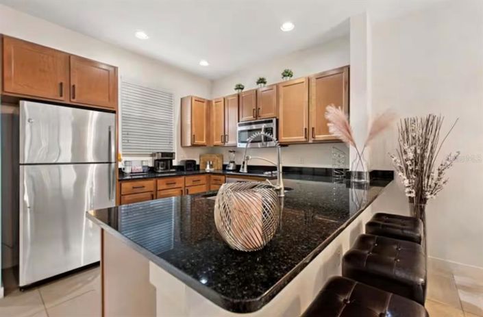 Image No.7-2 Bed Townhouse for sale