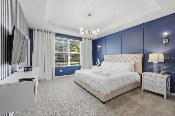 Image No.11-9 Bed Property for sale