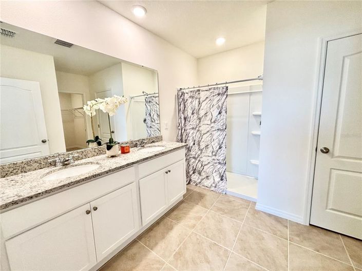 Image No.13-4 Bed Property for sale