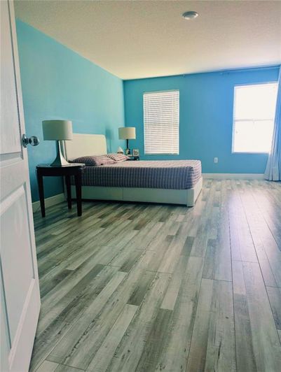 Image No.25-5 Bed Property for sale