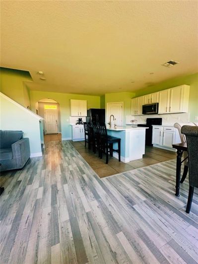 Image No.31-5 Bed Property for sale