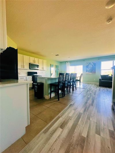 Image No.33-5 Bed Property for sale