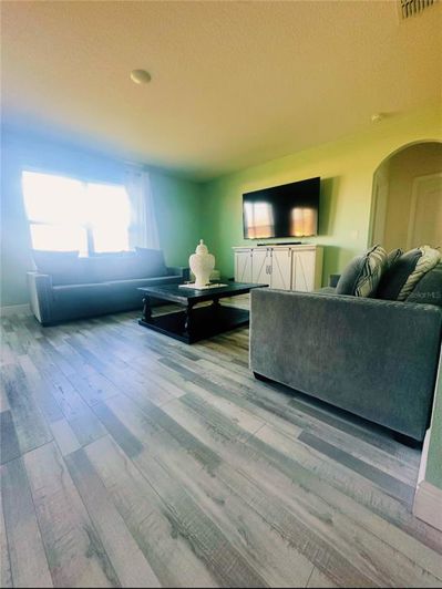 Image No.36-5 Bed Property for sale