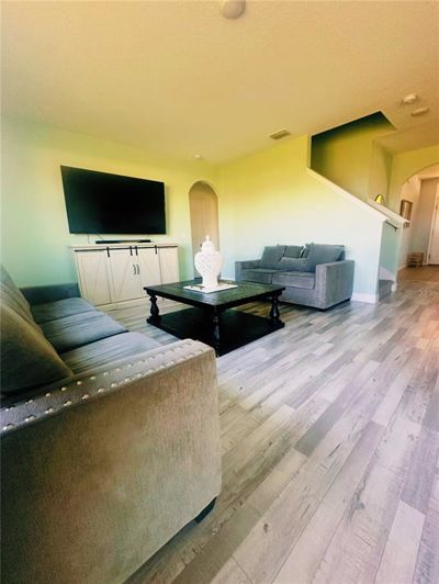 Image No.37-5 Bed Property for sale