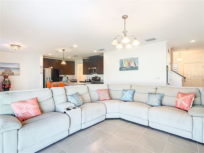 Image No.7-5 Bed Property for sale