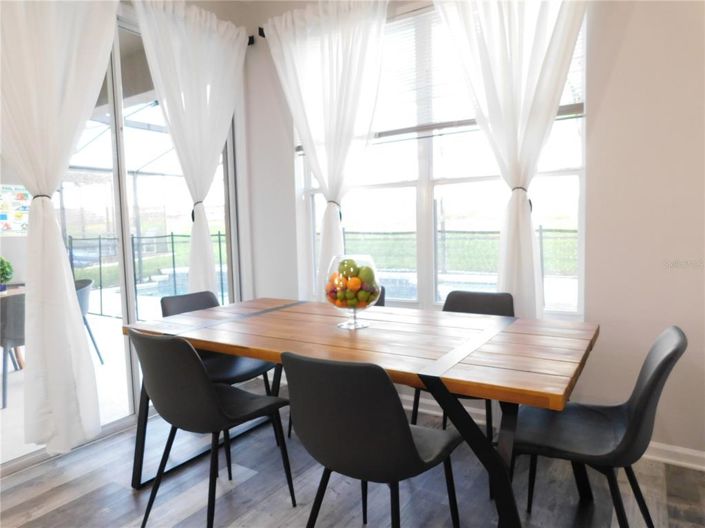 Image No.8-4 Bed Property for sale