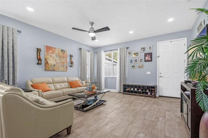 Image No.10-4 Bed Property for sale