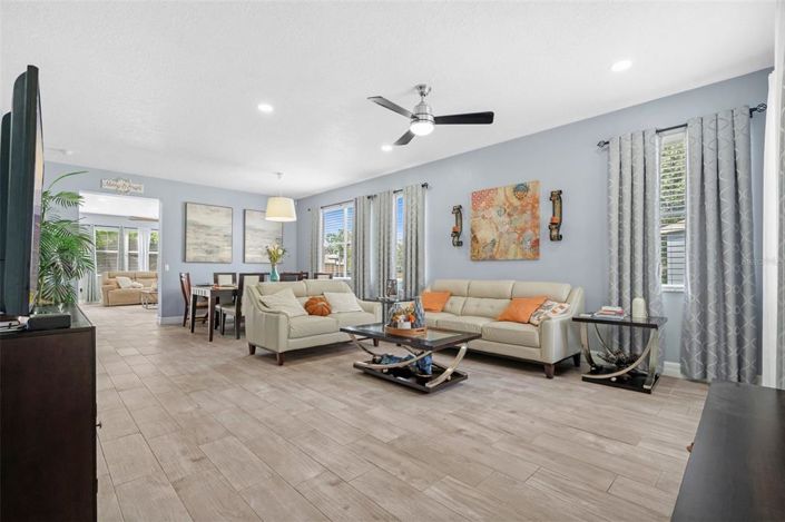 Image No.9-4 Bed Property for sale