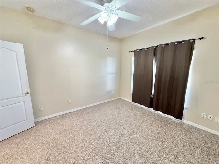 Image No.19-3 Bed Property for sale