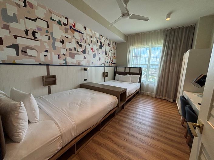 Image No.10-2 Bed Property for sale