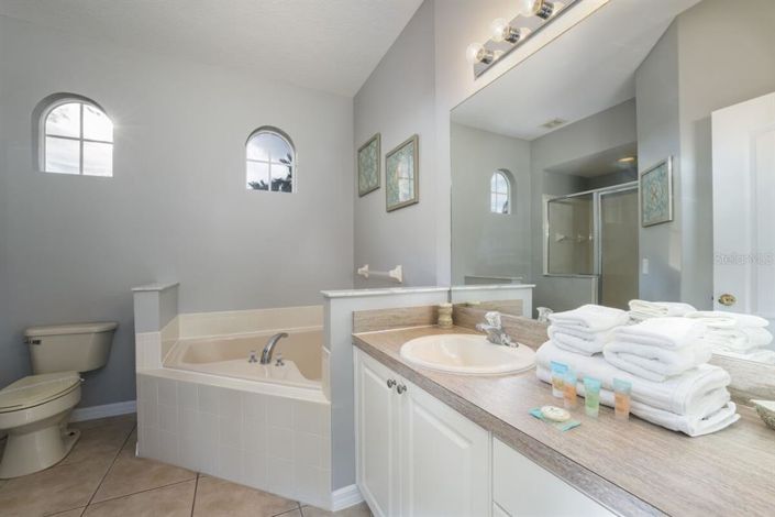 Image No.20-4 Bed Property for sale