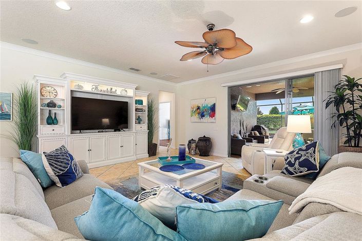 Image No.18-3 Bed Property for sale